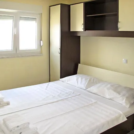 Appartement Apartment Josip - Vir126 Vir